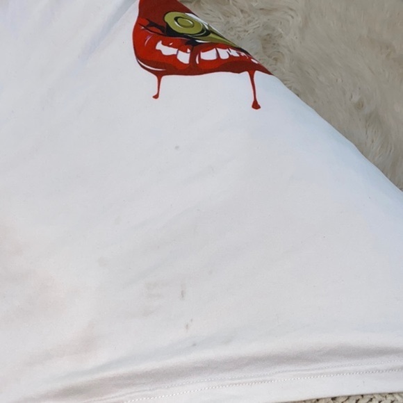 Medium/large T-shirt bullet in mouth graphic - Picture 8 of 8